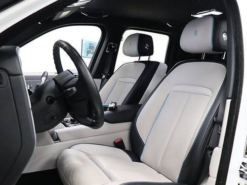 Used 2022 Rolls-Royce Cullinan w/ Cullinan Package AWD/4WD image 15