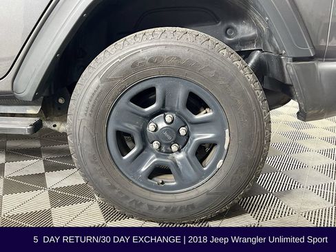 Used 2018 Jeep Wrangler Unlimited Sport AWD/4WD image 34