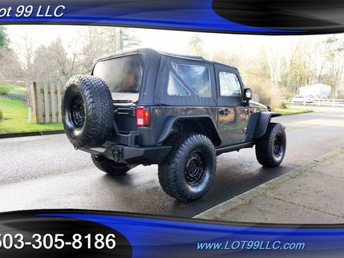 Used 2017 Jeep Wrangler Sport image 10
