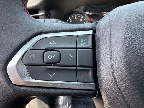 Used 2025 Jeep Compass Trailhawk AWD/4WD image 15