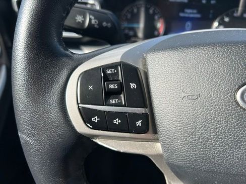 Used 2021 Ford Explorer XLT w/ Equipment Group 202A AWD/4WD image 25