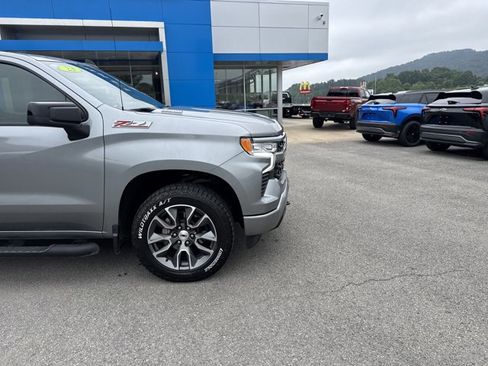 Used 2023 Chevrolet Silverado 1500 RST w/ Z71 Off-Road Package image 2