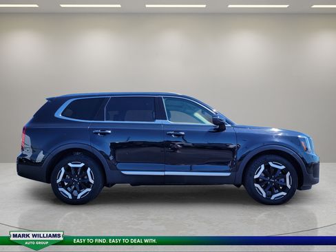 Used 2025 Kia Telluride S AWD/4WD image 2