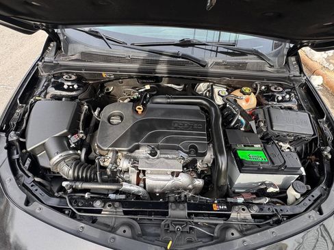 Used 2020 Chevrolet Malibu LT image 24