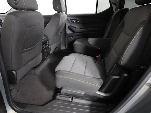 Used 2018 Chevrolet Traverse LT FWD image 17