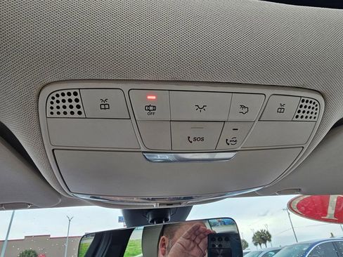 Used 2021 Mercedes-Benz C 300 Sedan image 23