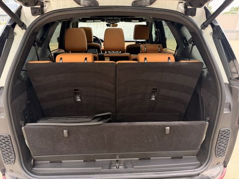 Used 2019 Land Rover Discovery HSE Luxury AWD/4WD image 18