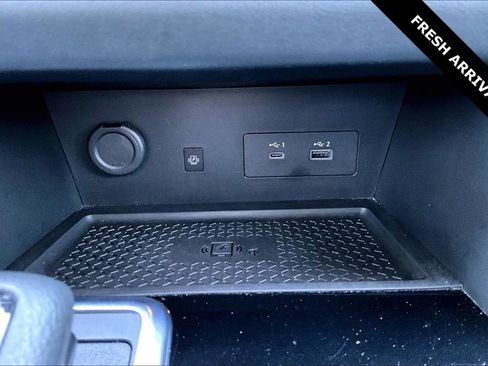 Used 2023 Nissan Pathfinder SL image 15