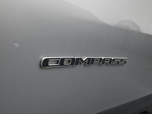 Used 2020 Jeep Compass Latitude image 33