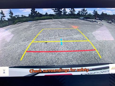 Used 2025 Toyota RAV4 XLE FWD image 51