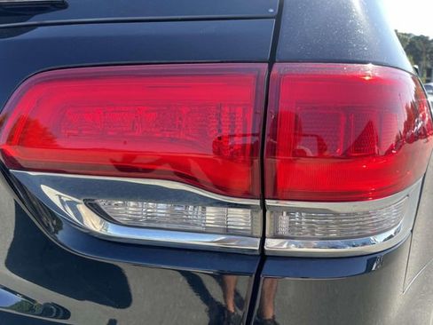Used 2018 Jeep Grand Cherokee Limited AWD/4WD image 14