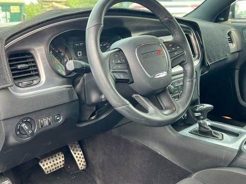 Used 2017 Dodge Charger R/T RWD image 2