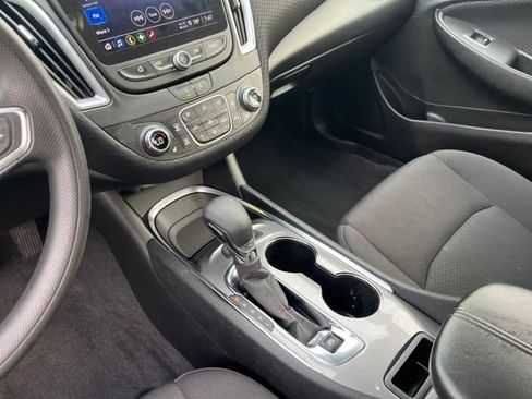 Used 2024 Chevrolet Malibu LT FWD image 25