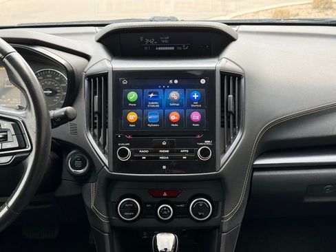 Used 2021 Subaru Crosstrek 2.5i Sport w/ Moonroof Package image 14