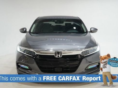 Used 2020 Honda Accord Touring image 2