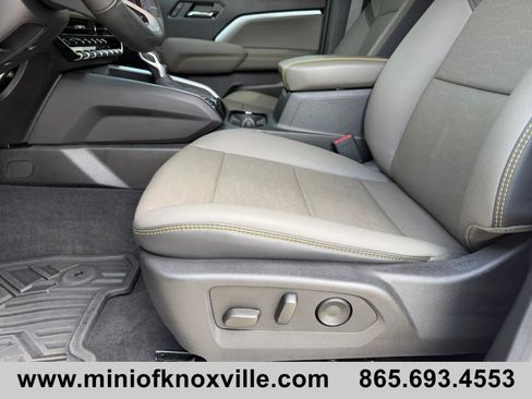 Used 2024 Chevrolet Colorado ZR2 w/ ZR2 Convenience Package III AWD/4WD image 11