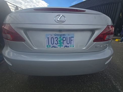 Used 2011 Lexus IS 250C w/ Luxury Pkg image 9