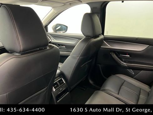 Certified 2025 MAZDA CX-70 Plug-In Hybrid w/ Premium Pkg AWD/4WD image 19