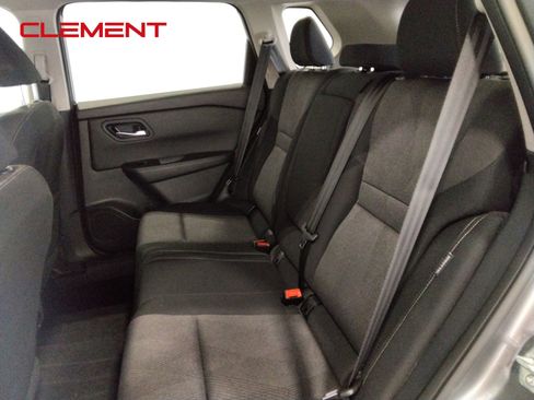 Used 2024 Nissan Rogue SV image 34