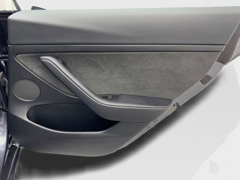 Used 2023 Tesla Model 3 Standard Range image 40