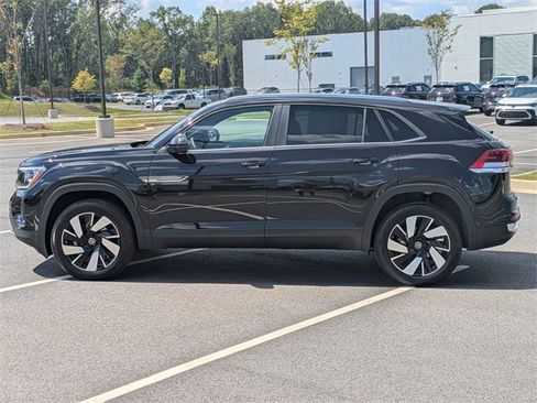 Used 2026 Volkswagen Atlas Cross Sport SE image 7