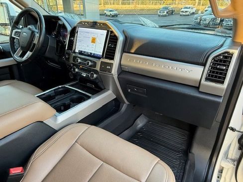 Certified 2022 Ford F250 Lariat w/ Lariat Ultimate Package image 12