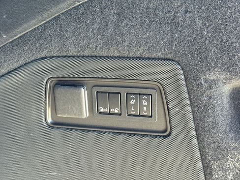 Certified 2022 Cadillac Escalade Sport Platinum w/ Heavy-Duty Trailer Package image 10