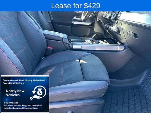 Used 2025 Mercedes-Benz GLB 250 image 36