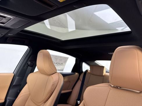 New 2026 Lexus ES 350e FWD image 17