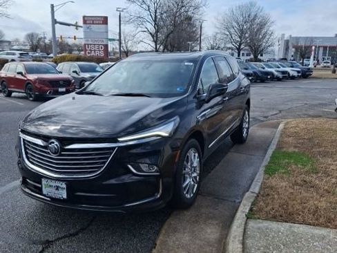 Used 2023 Buick Enclave Premium w/ Experience Buick Package image 3
