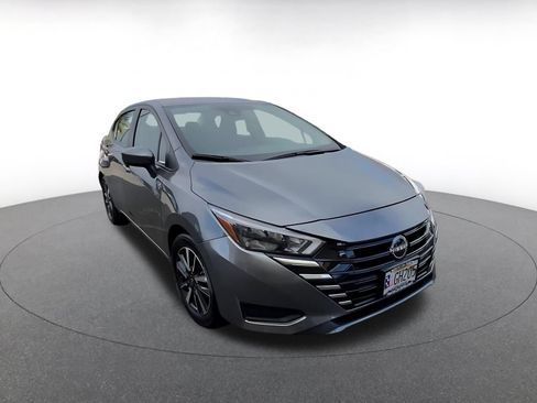 Used 2025 Nissan Versa SV FWD image 3