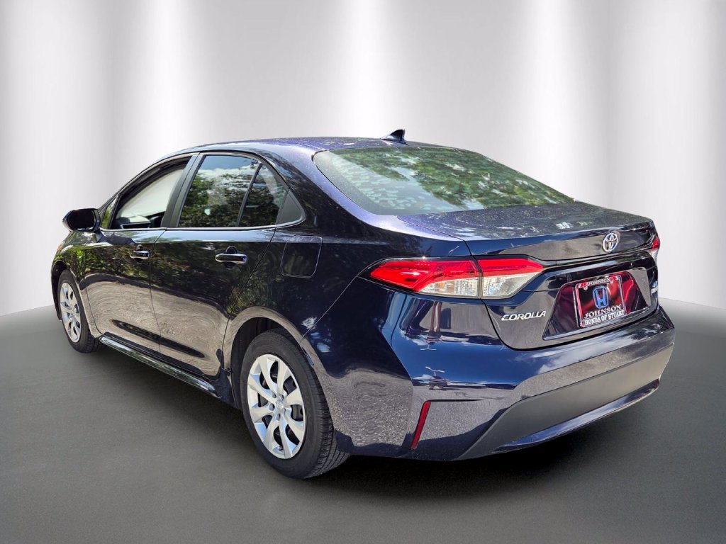 Used 2021 Toyota Corolla LE FWD image 5