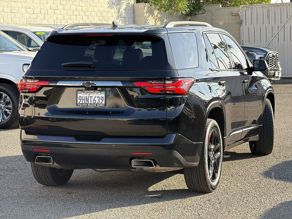 Used 2023 Chevrolet Traverse Premier w/ Redline Edition FWD image 5