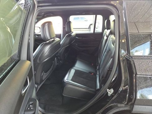 Used 2023 Jeep Grand Cherokee Altitude image 98