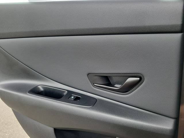 New 2026 Hyundai Elantra SEL Sport FWD image 25