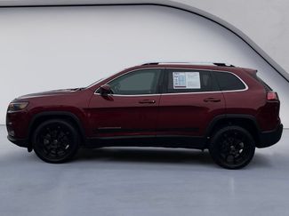 Used 2019 Jeep Cherokee Latitude w/ Popular Appearance Group FWD video 2