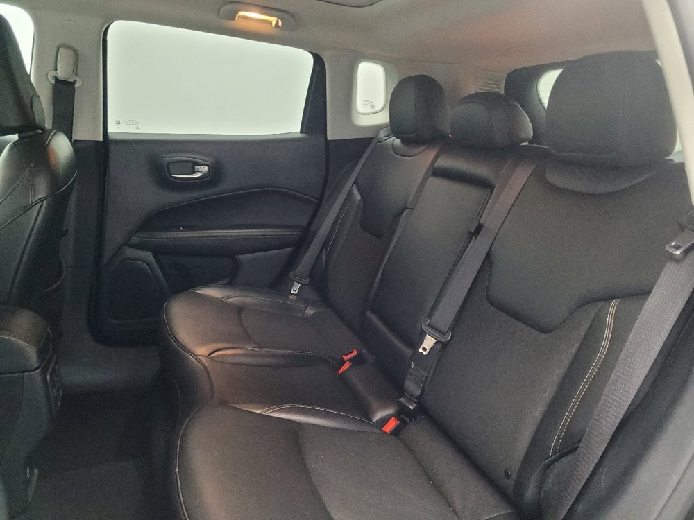 Used 2020 Jeep Compass Latitude AWD/4WD image 18