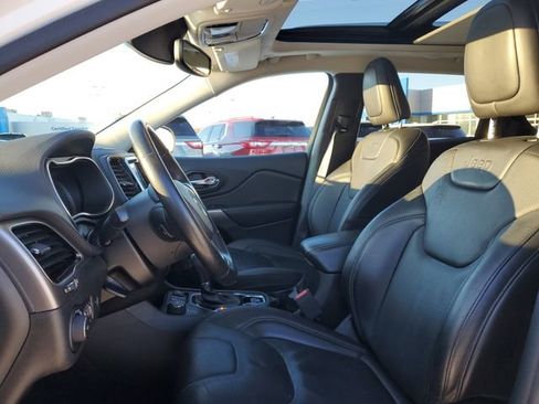 Used 2021 Jeep Cherokee Limited image 5