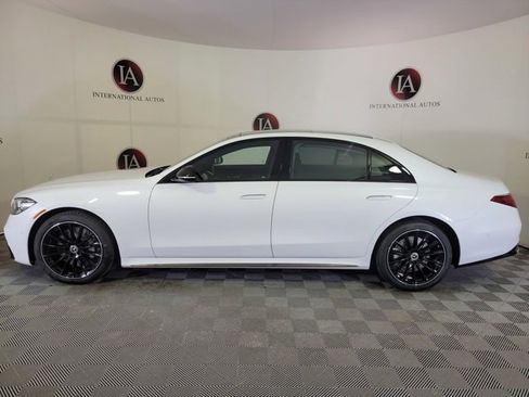 New 2025 Mercedes-Benz S 580 4MATIC Sedan image 6