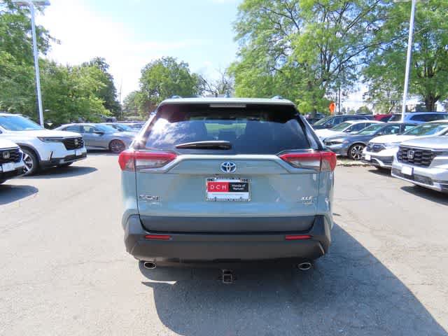 Used 2019 Toyota RAV4 XLE w/ Convenience Package AWD/4WD image 4