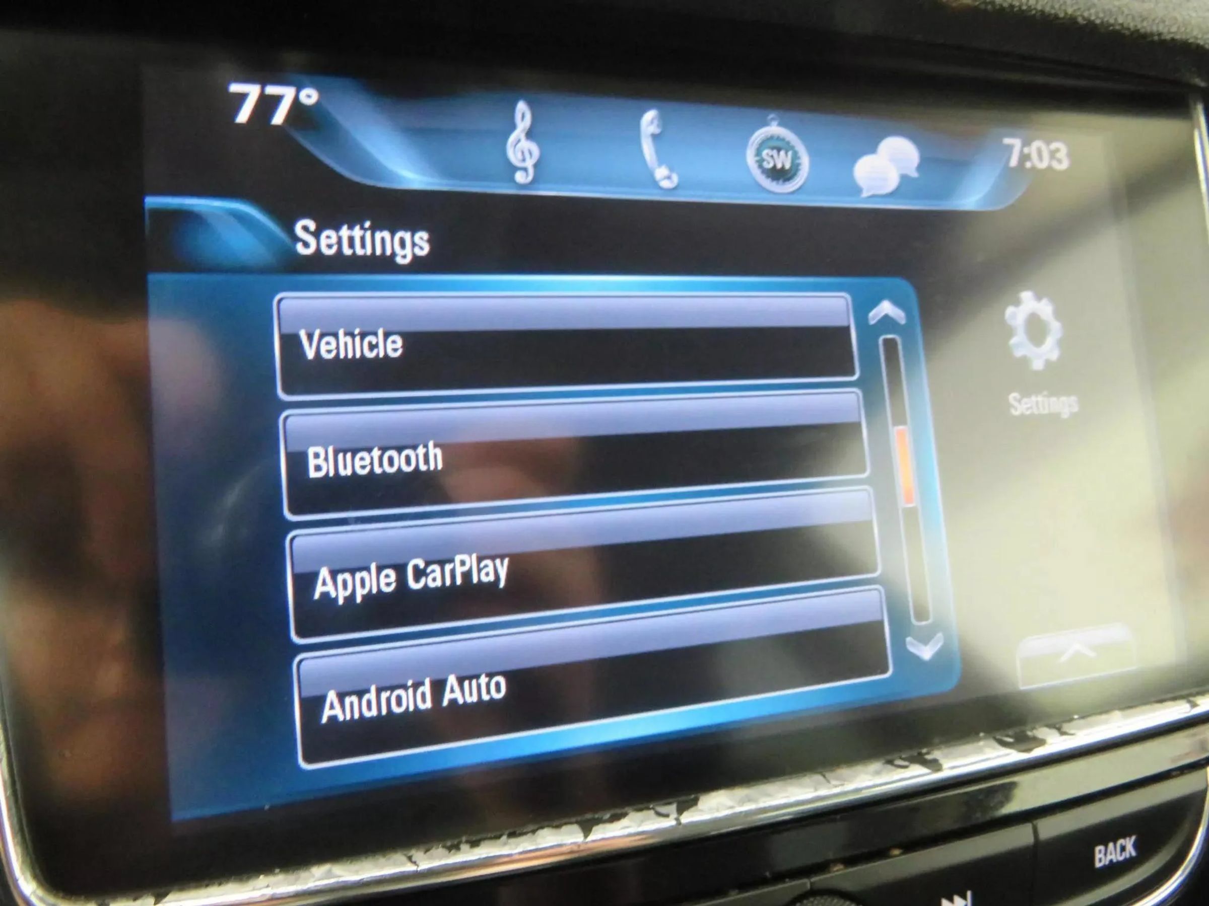 Used 2020 Buick Encore Essence AWD/4WD image 20