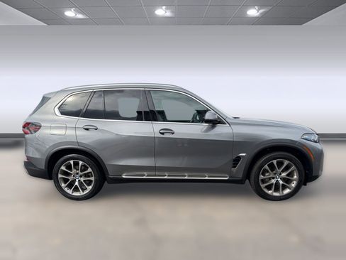 Used 2024 BMW X5 sDrive40i image 8