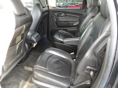 Used 2011 Chevrolet Traverse LT w/ Personal Connectivity Package image 11