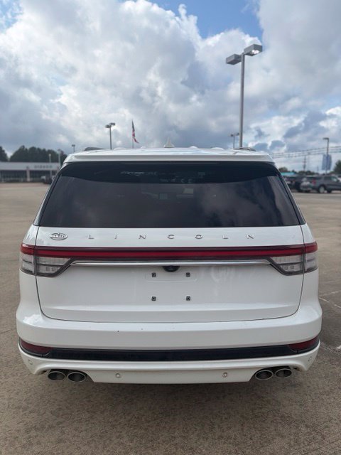 Used 2023 Lincoln Aviator Reserve w/ Equipment Group 201A AWD/4WD image 4