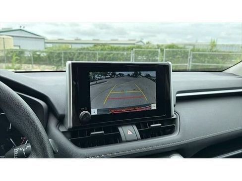 Certified 2025 Toyota RAV4 XLE FWD image 30