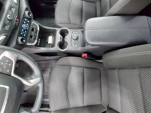 Used 2023 GMC Terrain SLE w/ Driver Convenience Package image 14