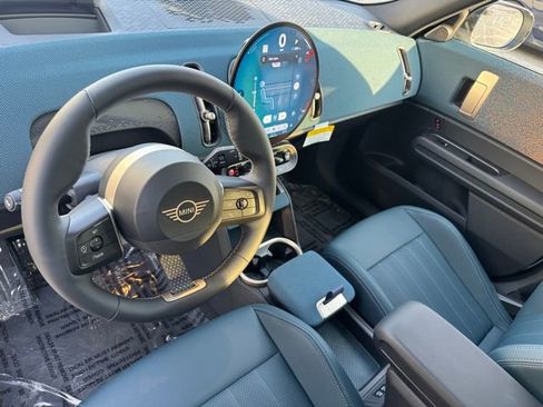Certified 2025 MINI Cooper Countryman S AWD/4WD image 17