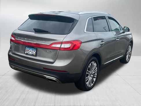 Used 2017 Lincoln MKX Reserve w/ Lincoln MKX Climate Package AWD/4WD image 3