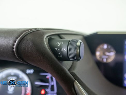 Used 2019 Lexus ES 350 w/ Accessory Package FWD image 17