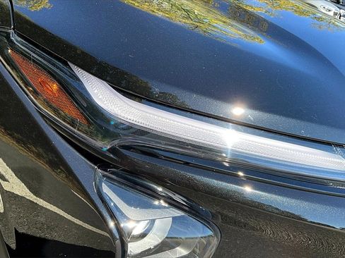 Used 2025 Chevrolet Trax ACTIV w/ Sunroof Package image 26